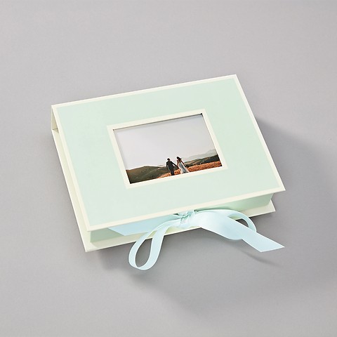 Semikolon Photo Box – Gift Horse